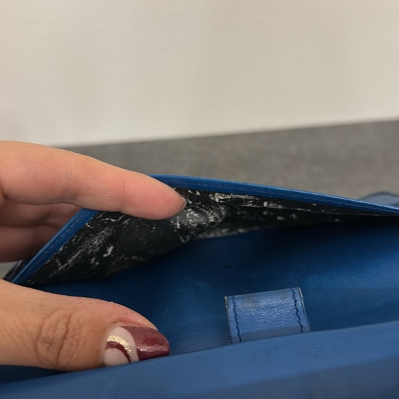 Preloved Louis Vuitton blue epi Sarah wallet - Picture 9 of 14